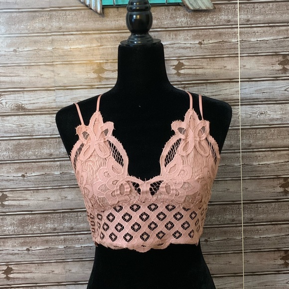 Scalloped Lace Rose Bralette - Picture 3 of 5